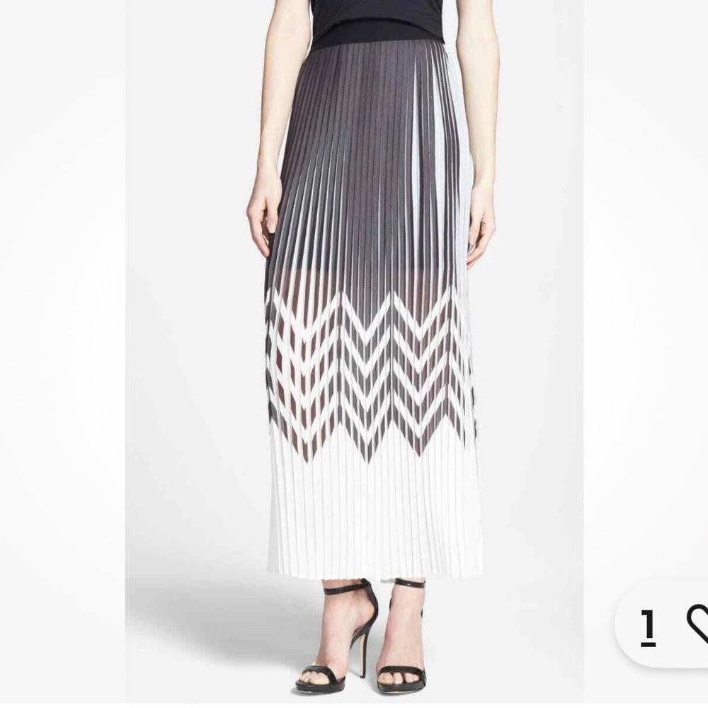 Trouve Silver White Pleated Maxi Skirt Cocktail